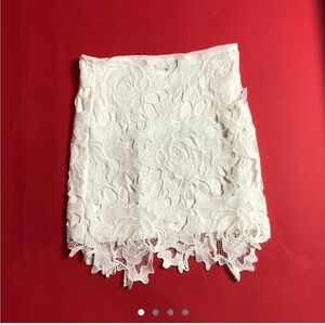 White lace mini skirt 🤍🤍